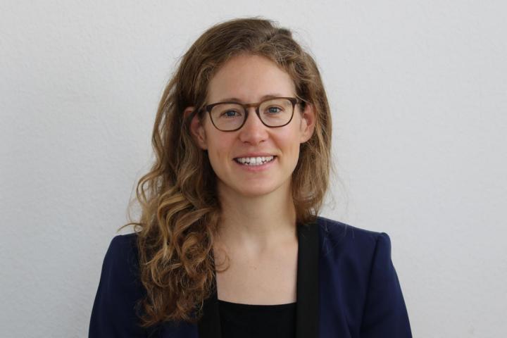 Curriculum Vitae Caroline Janz Curriculum Vitae Caroline Janz